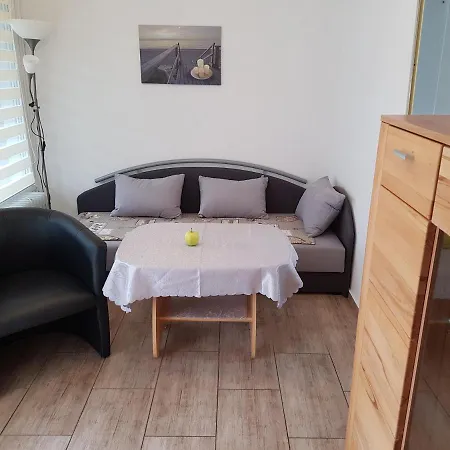 Seite 8 Oder 9 Apartment