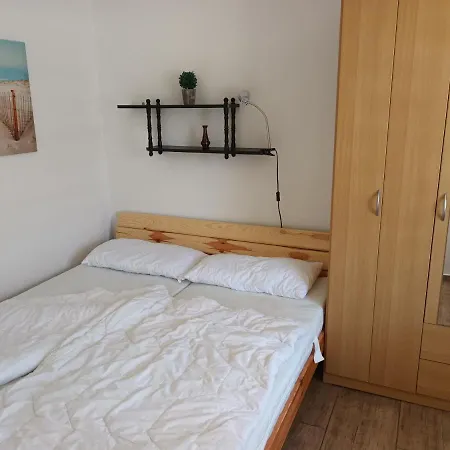 Seite 8 Oder 9 Apartman
